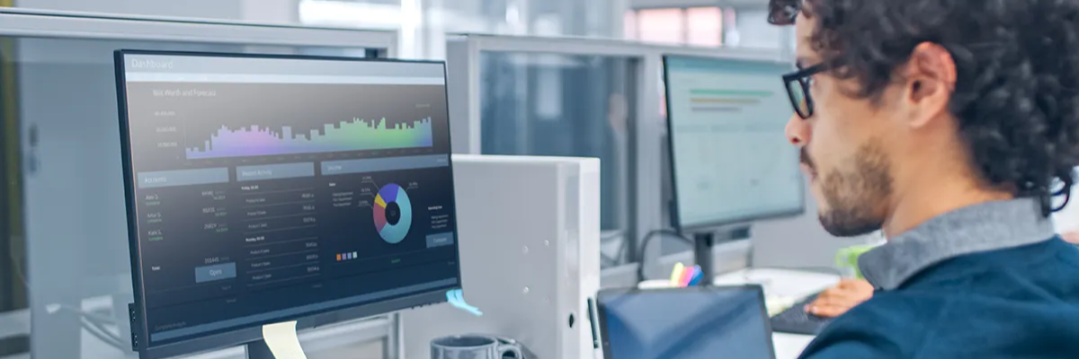 data-scientist-reviewing-data-on-a-computer-monitor-ss-1798791844-1200x627-1